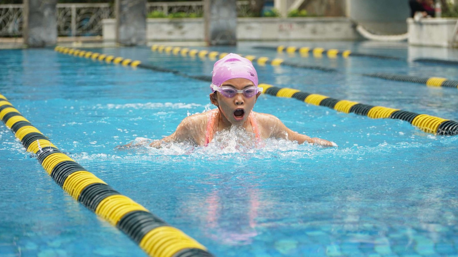Combat Side Stroke: Panduan Utama untuk Bentuk dan Eksekusi yang Tepat